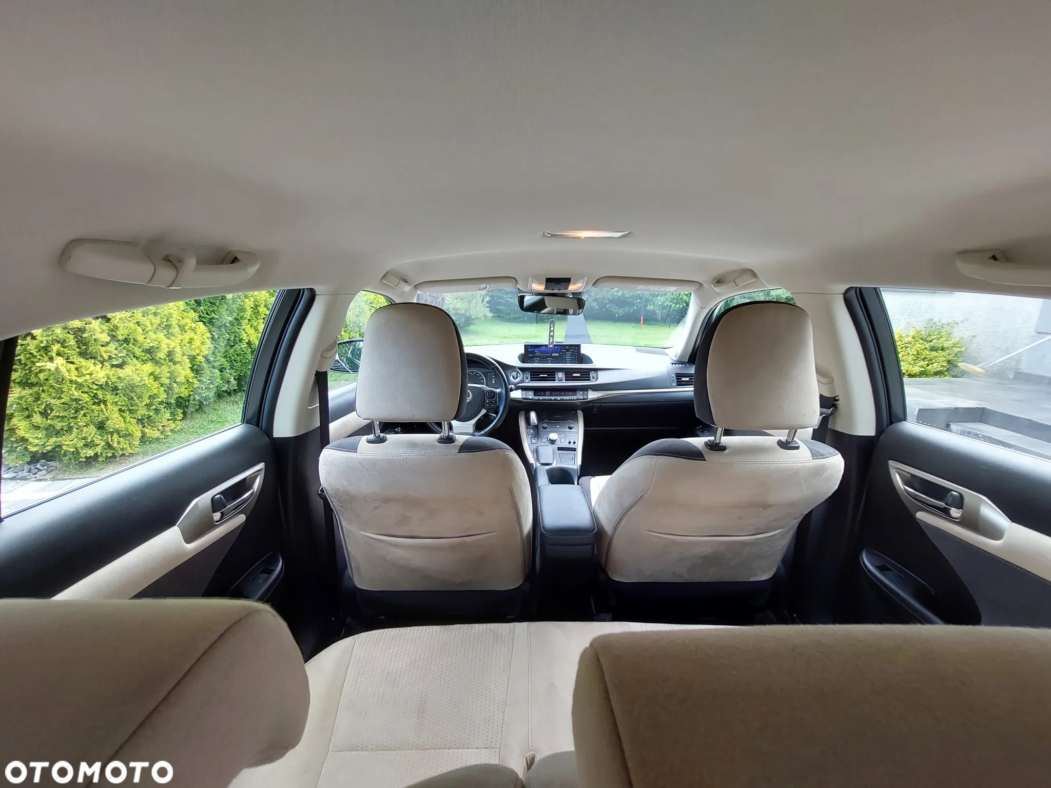 Lexus CT - 11