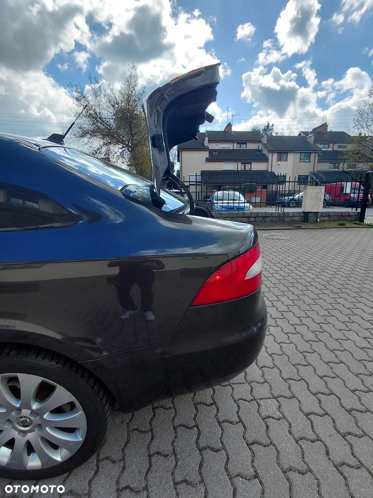 Skoda Superb 2.0 TDI DSG Elegance - 5