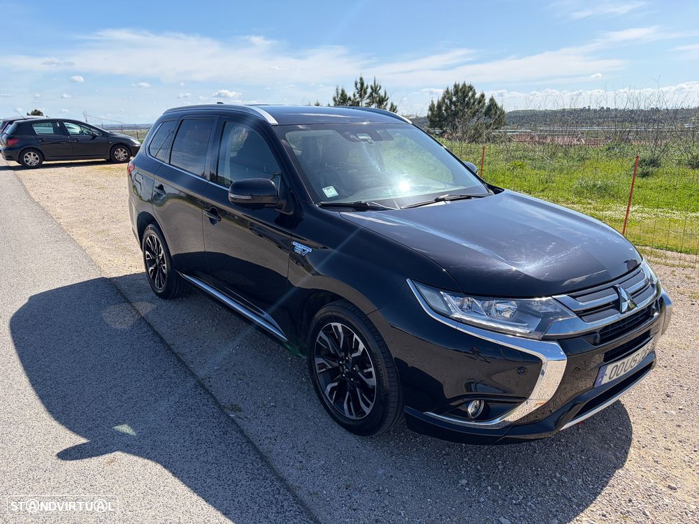 Mitsubishi Outlander - 3