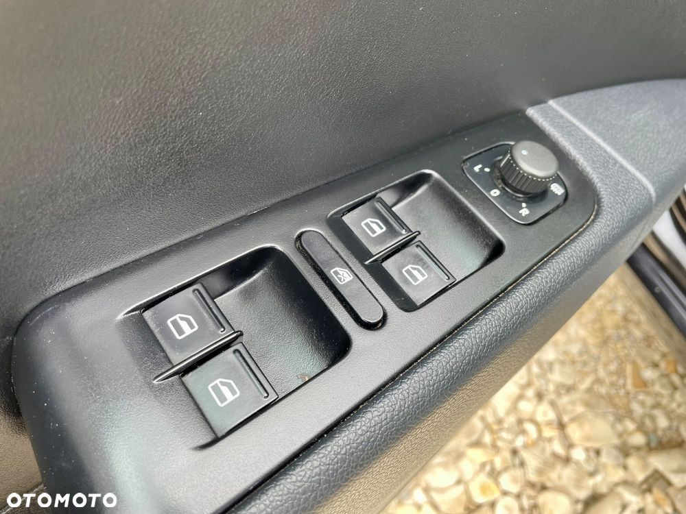 Skoda Superb 2.0 TDI DSG L&K - 31