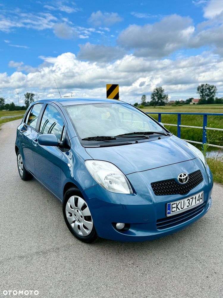 Toyota Yaris 1.3 Sol - 4