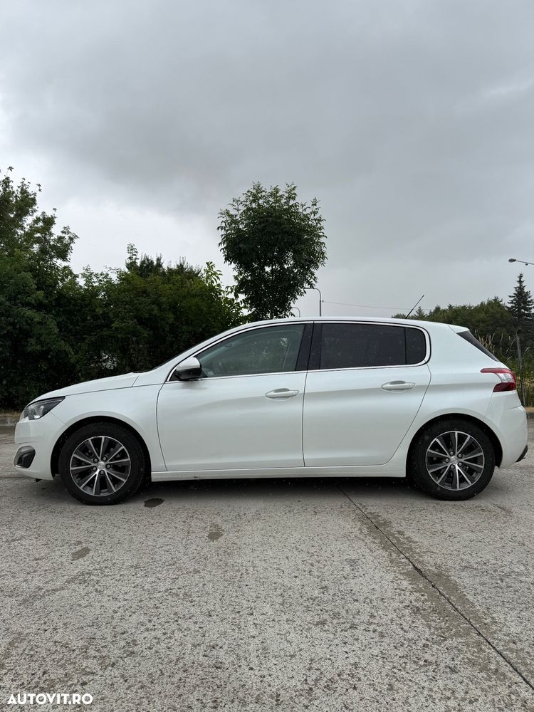 Peugeot 308 1.2 L PureTech Turbo S&S Allure - 7