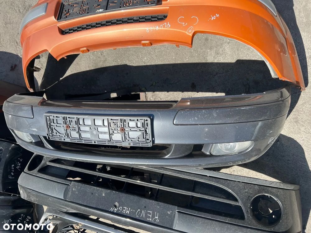 Zderzak przód przedni Volvo v40