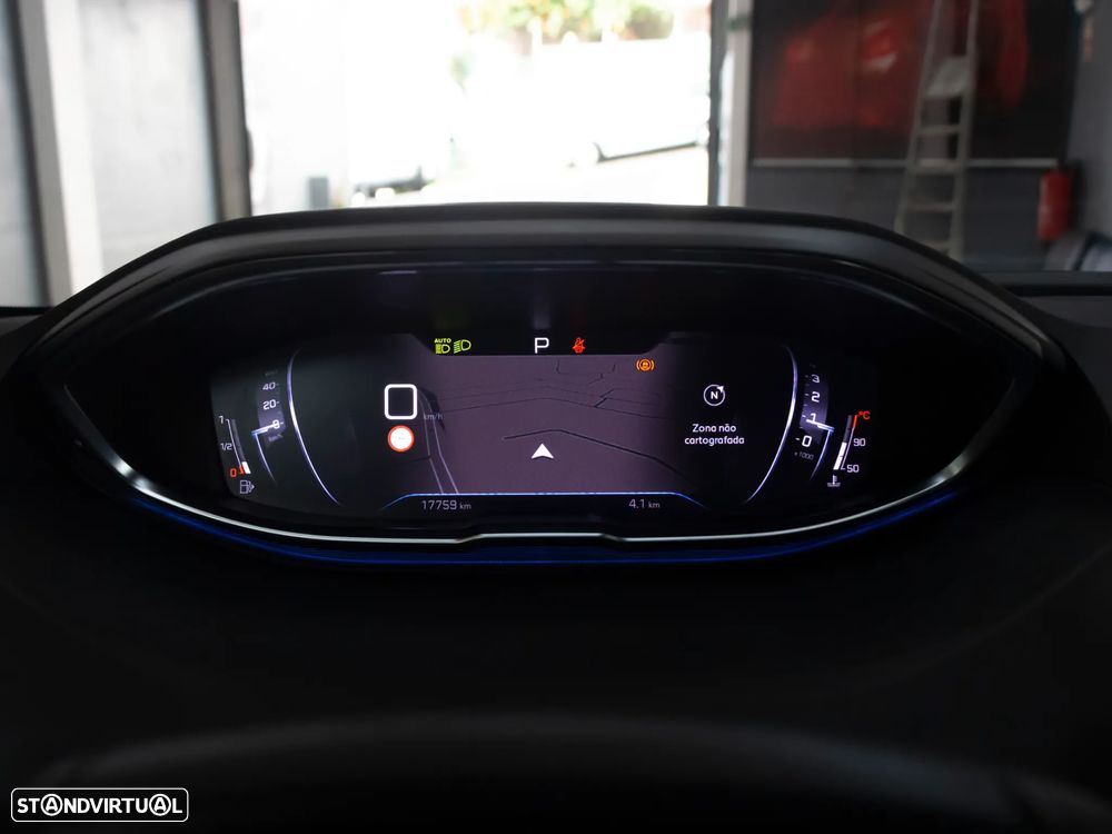 Peugeot 3008 1.2 PureTech Allure EAT8 - 23