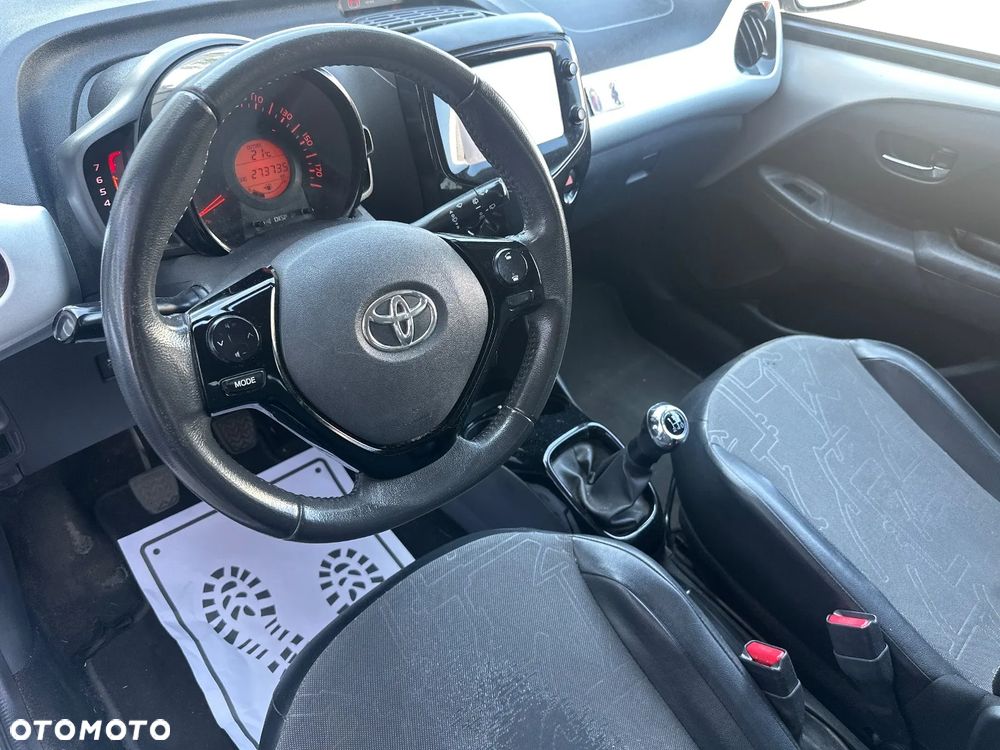 Toyota Aygo x-wave - 22