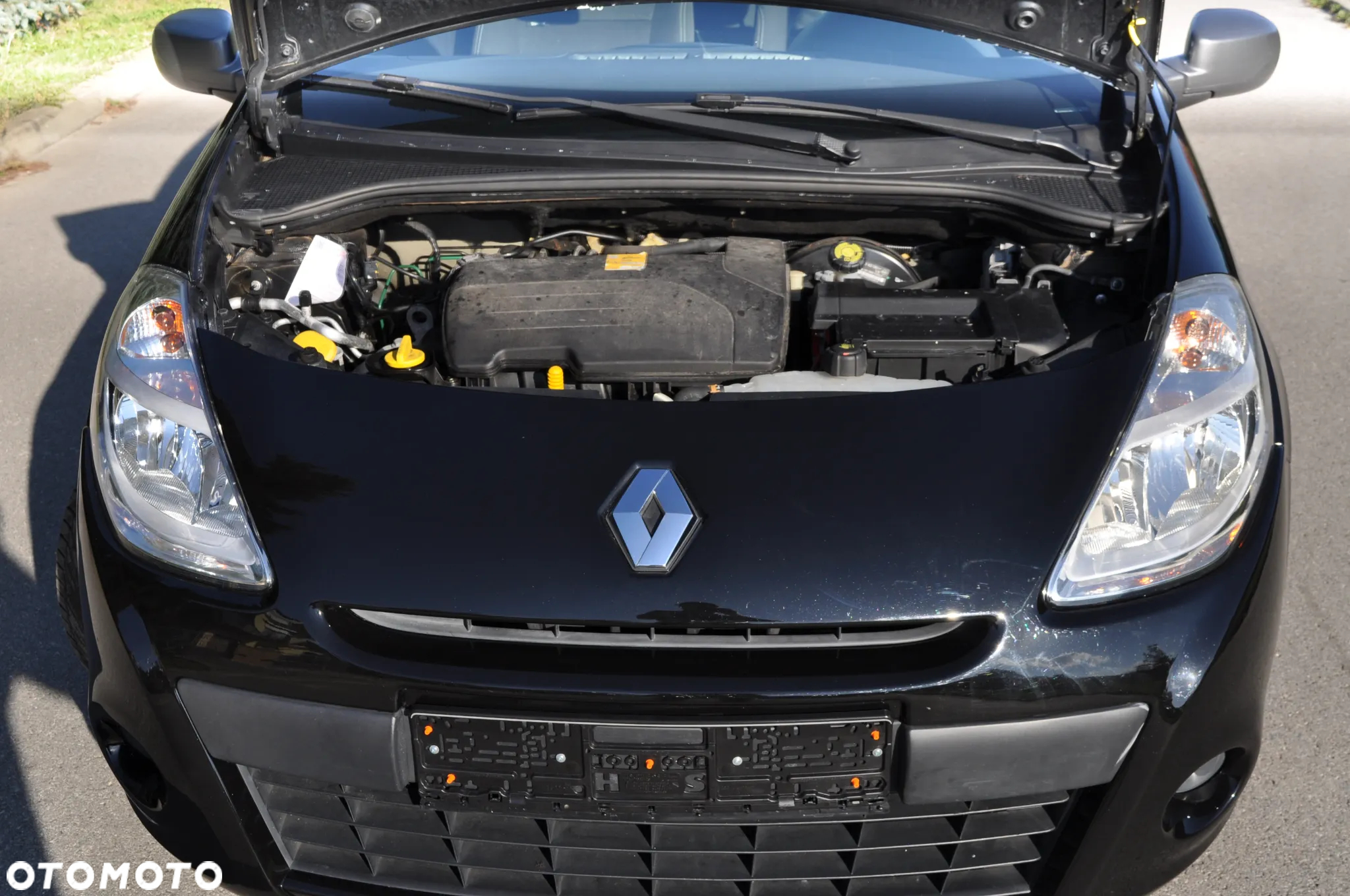 Renault Clio 1.2 16V 75 Yahoo - 15