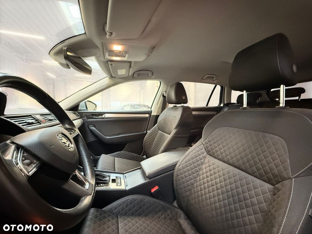 Skoda Superb 1.5 TSI Ambition DSG - 18