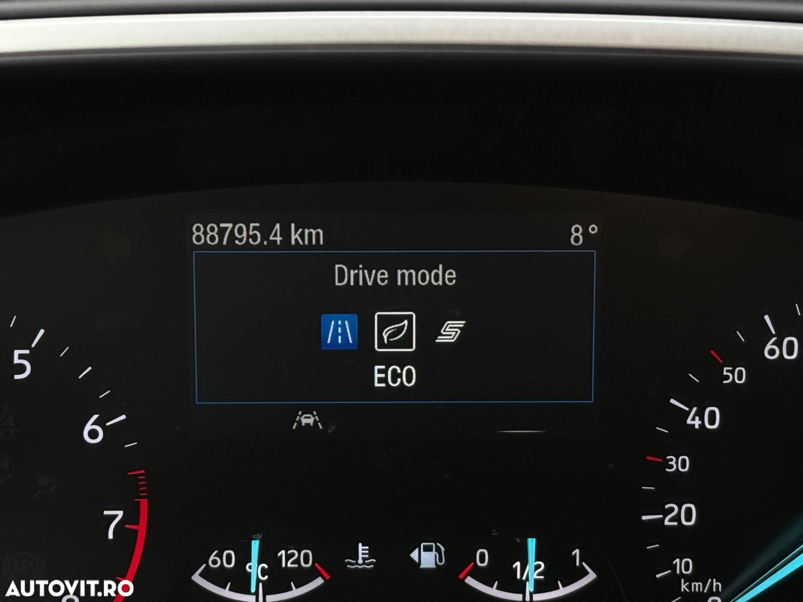 Ford Focus 1.0 EcoBoost Start-Stopp-System COOL&CONNECT DESIGN - 27