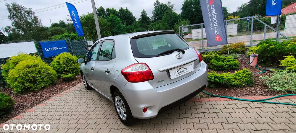Toyota Auris 1.4 D-4D Terra - 7