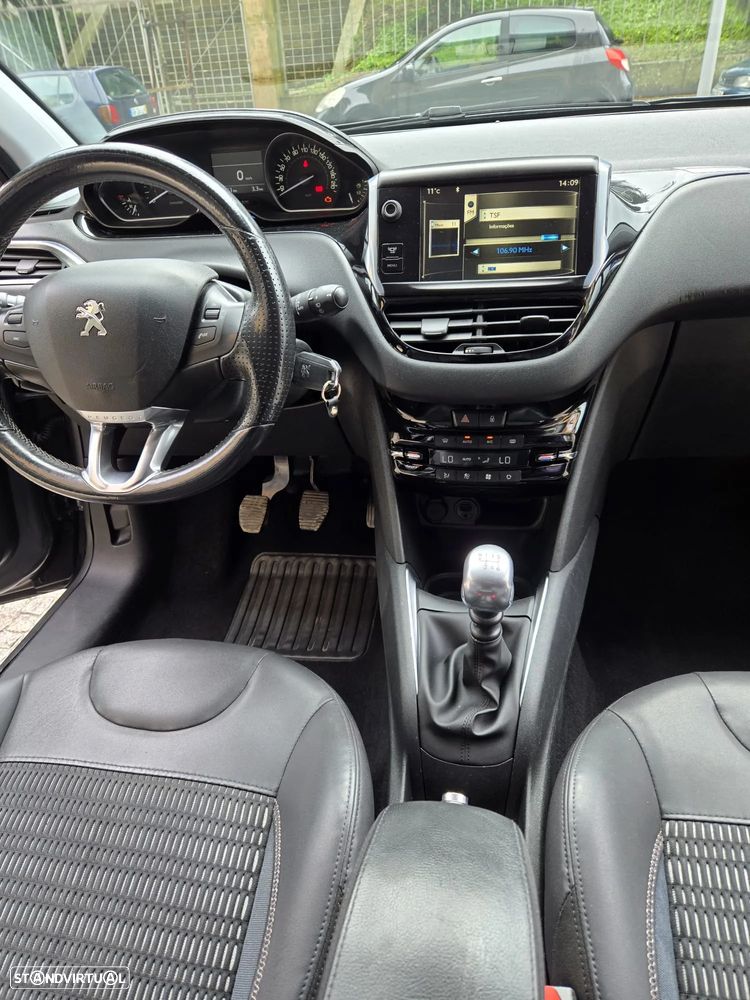Peugeot 208 1.6 e-HDi Allure - 5