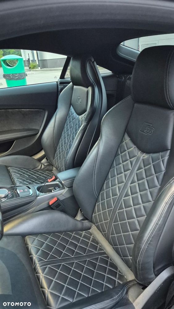 Audi TT S Coupé - 4