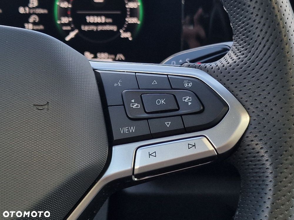 Volkswagen Tiguan - 31