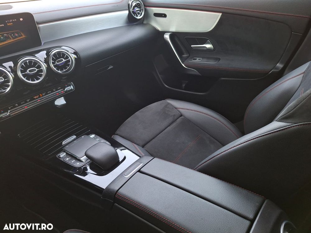Mercedes-Benz CLA 180 d 7G-DCT - 38