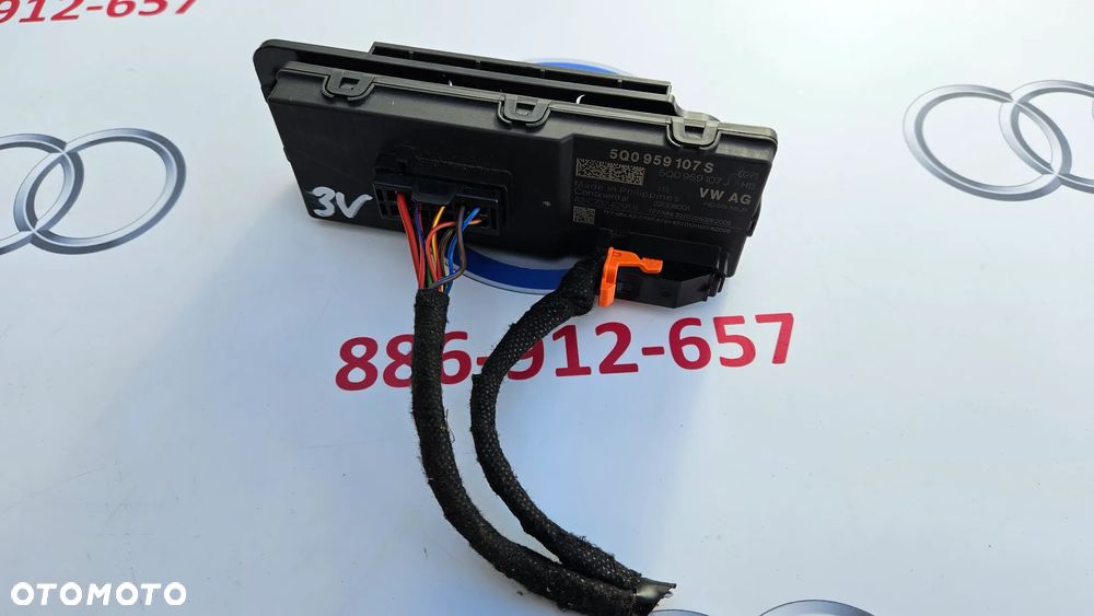 Skoda Superb 3V III Skoda Kamiq Sterownik modułu funkcji tylnej klapy Moduł klapy bagażnika z kostkami  5Q0959107S - 1