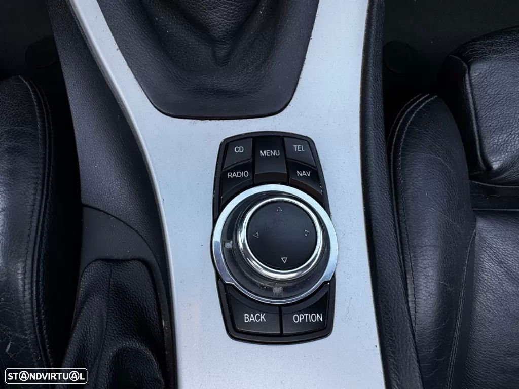 BMW 320 d Coupe Edição M - 33
