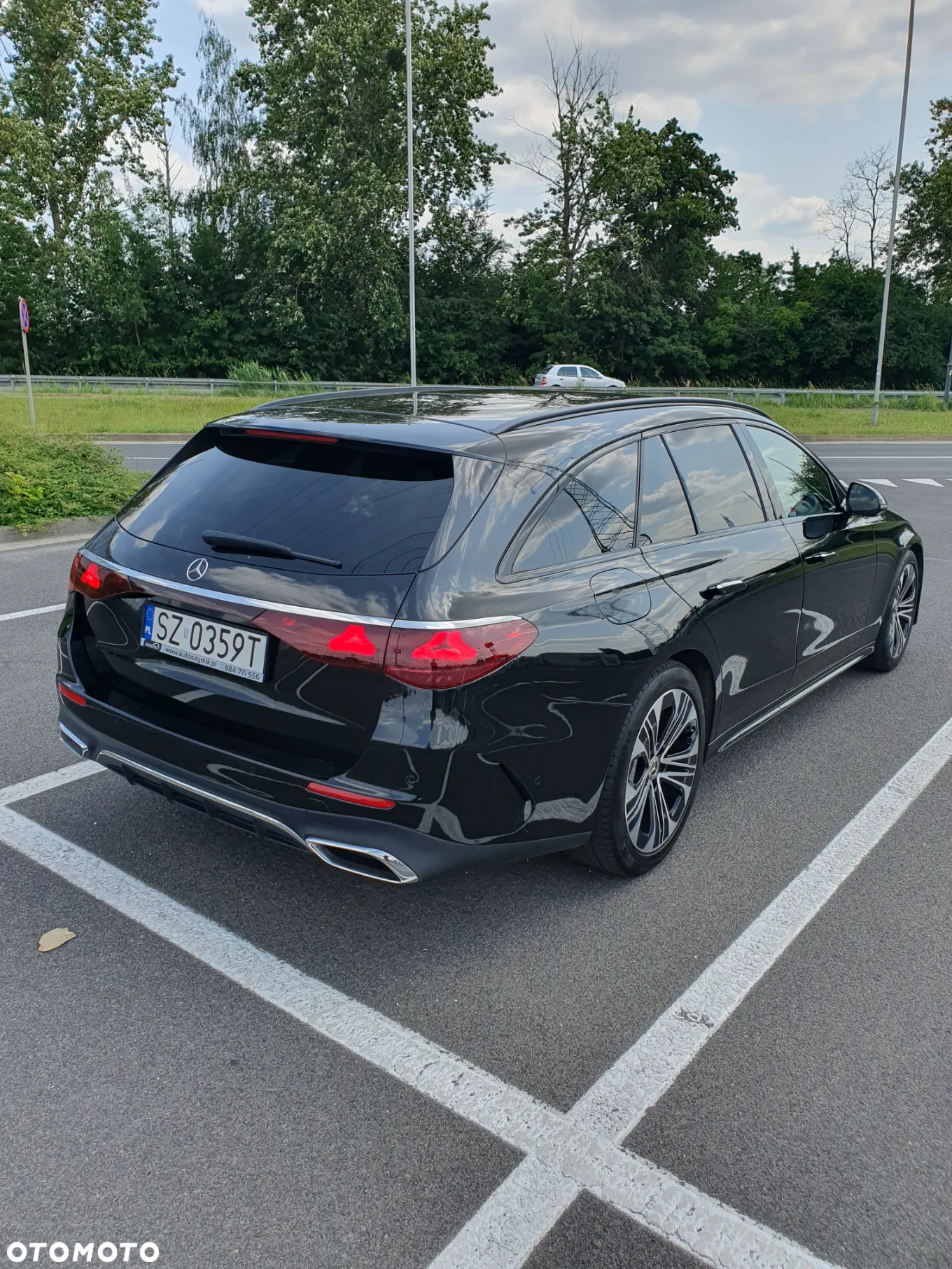 Mercedes-Benz Klasa E 220 d T 9G-TRONIC Edition AMG Line - 19