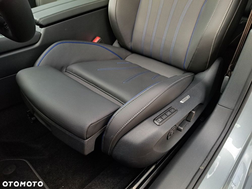 Volkswagen Passat 2.0 TSI 4Mot R-Line Plus DSG - 19