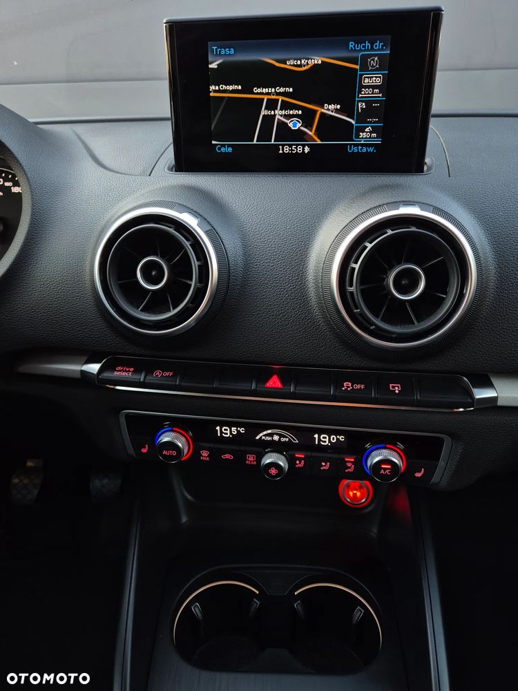 Audi A3 Limousine 1.4 TFSI cylinder on demand ultra S line Sportpaket - 12