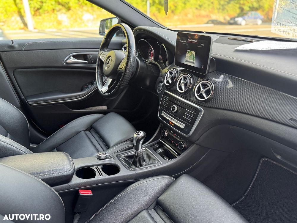 Mercedes-Benz CLA 200 Shooting Brake - 8