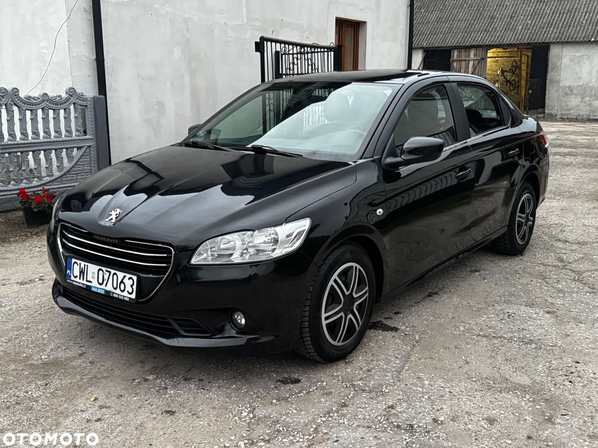 Peugeot 301 1.6 HDi Active - 1