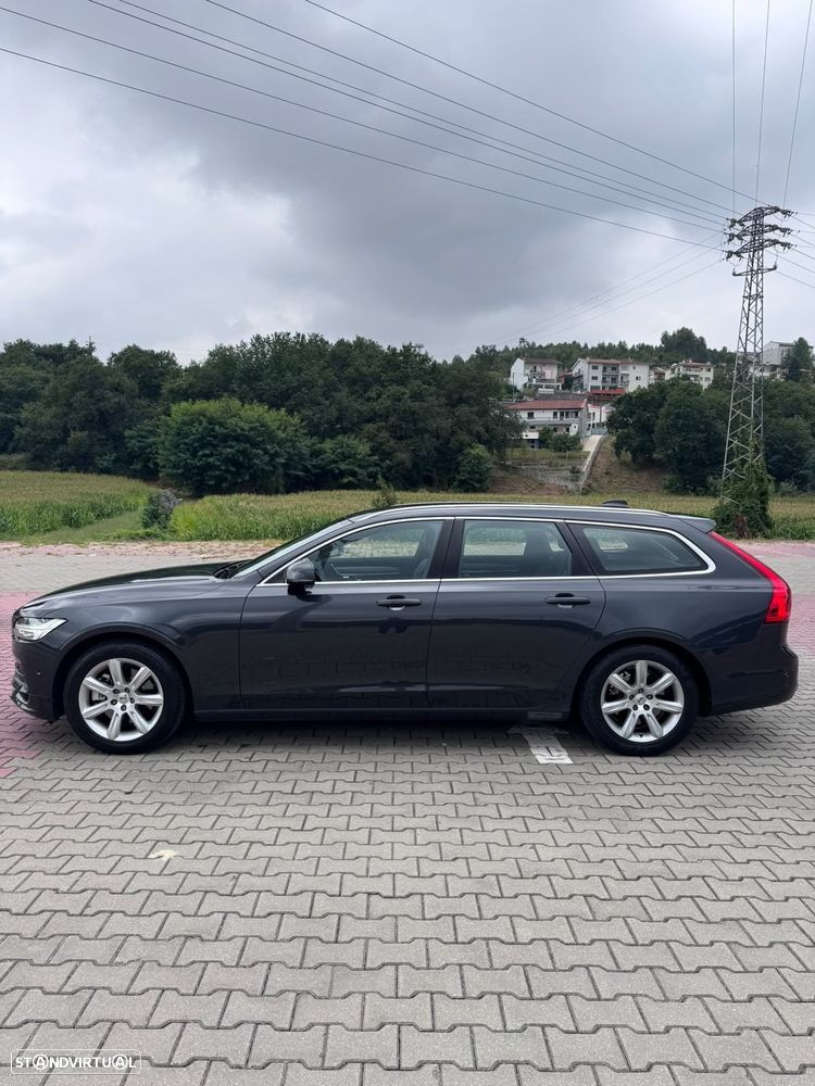 Volvo V90 2.0 D4 Momentum Geartronic - 12