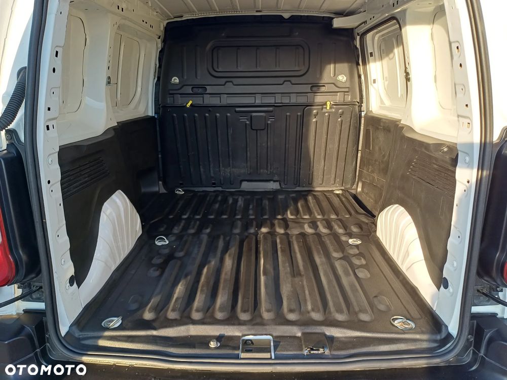 Peugeot Partner - 13