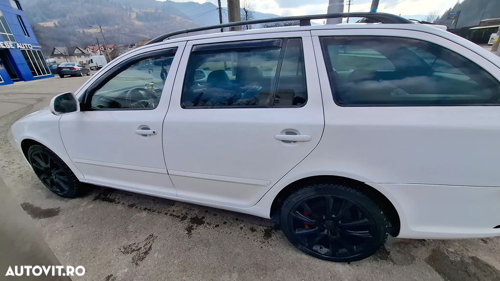 Skoda Octavia 2.0 TFSI RS DSG - 2