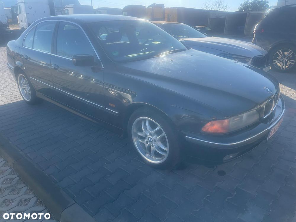 BMW Seria 5 523i