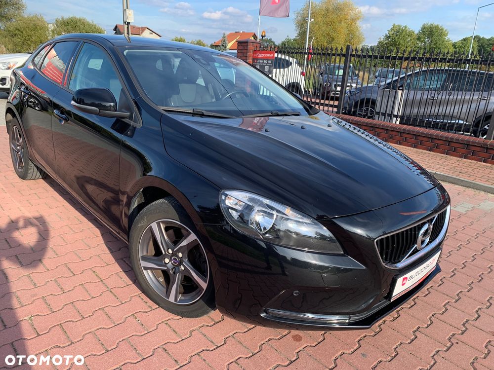 Volvo V40 T2 Momentum - 3