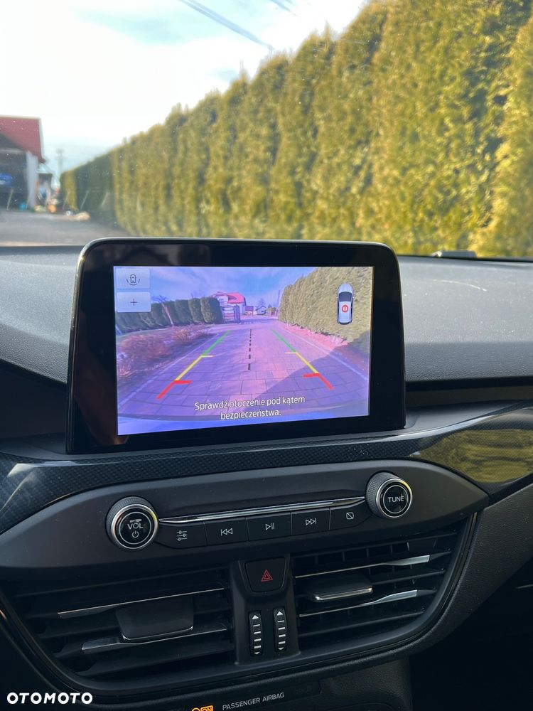 Ford Focus 1.0 EcoBoost mHEV ST-Line - 23