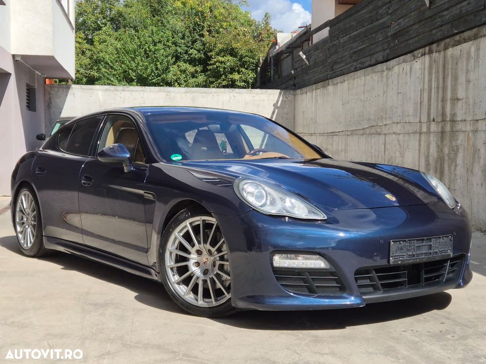 Porsche Panamera - 17
