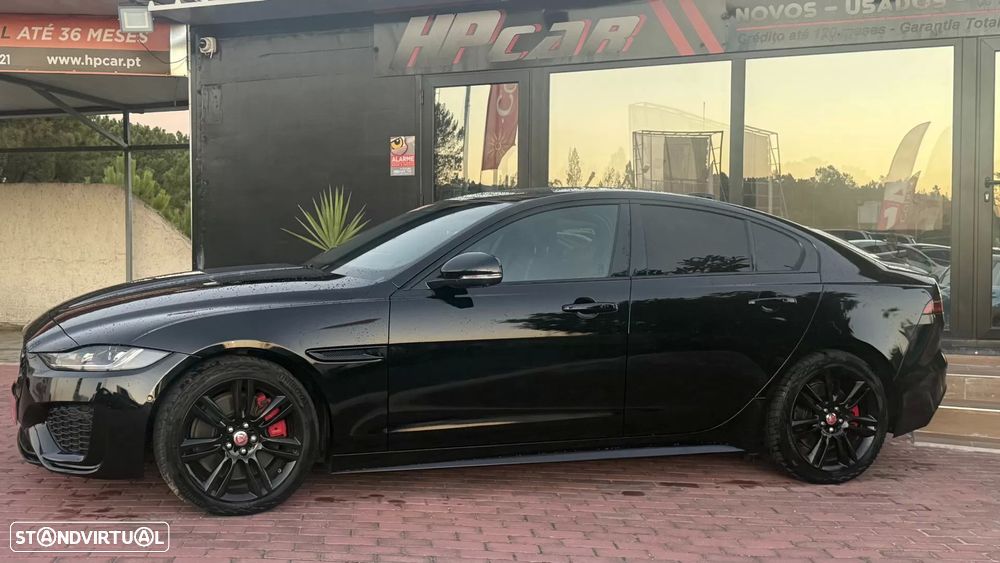 Jaguar XE 2.0 D200 R-Dynamic S - 27