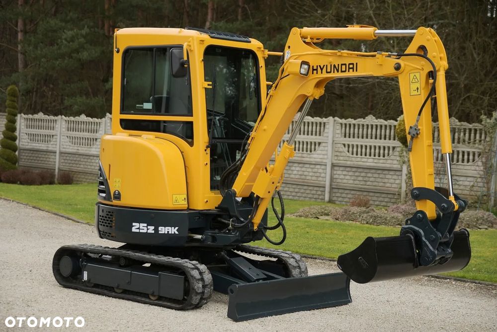 Hyundai Minikoparka HYUNDAI 25z 9AK * ZNAKOMITY STAN! - 1