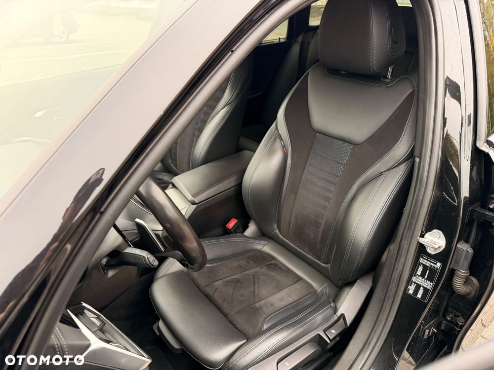 BMW Seria 3 320d M Sport - 11