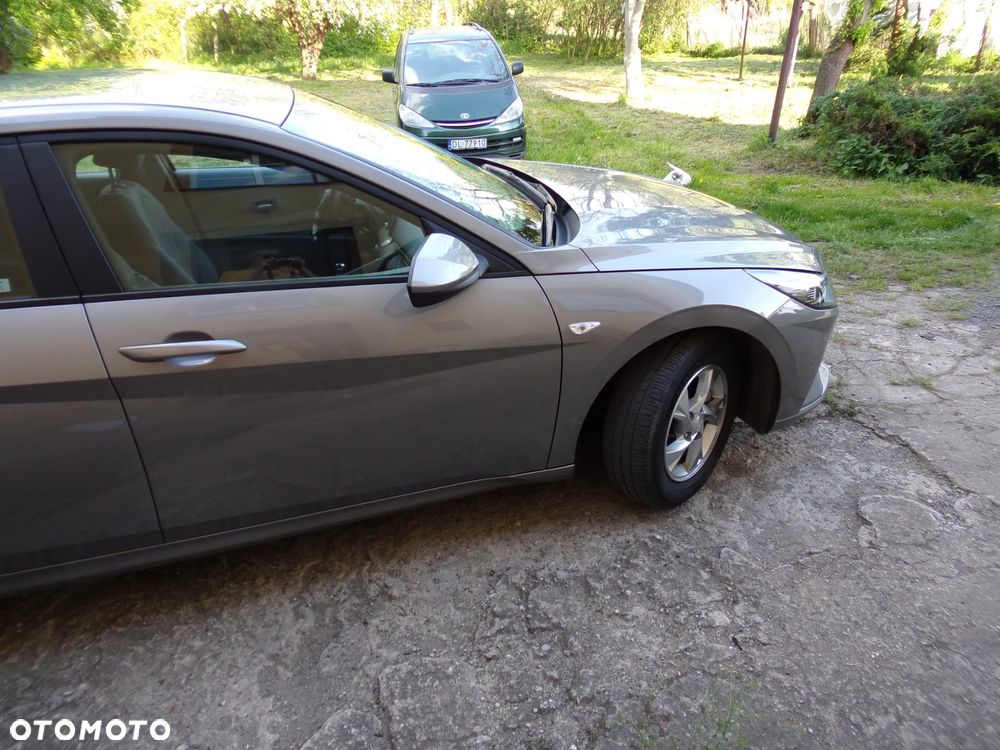 Hyundai Elantra 1.6 Smart - 2