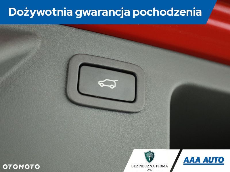 Land Rover Discovery Sport - 11