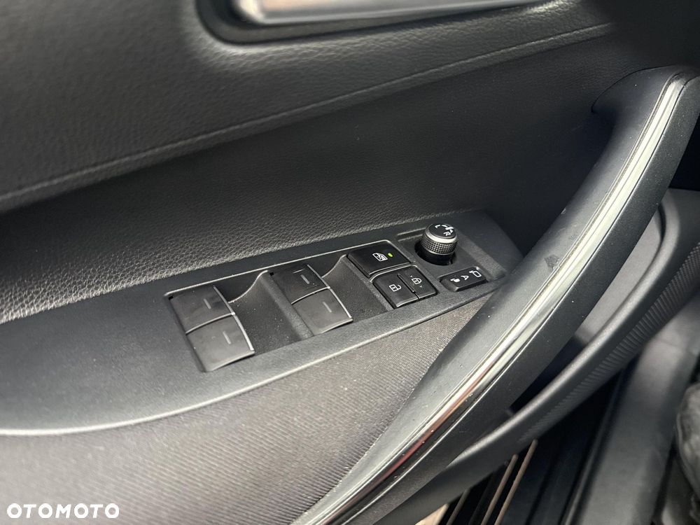 Toyota Corolla 1.8 Hybrid Comfort - 20