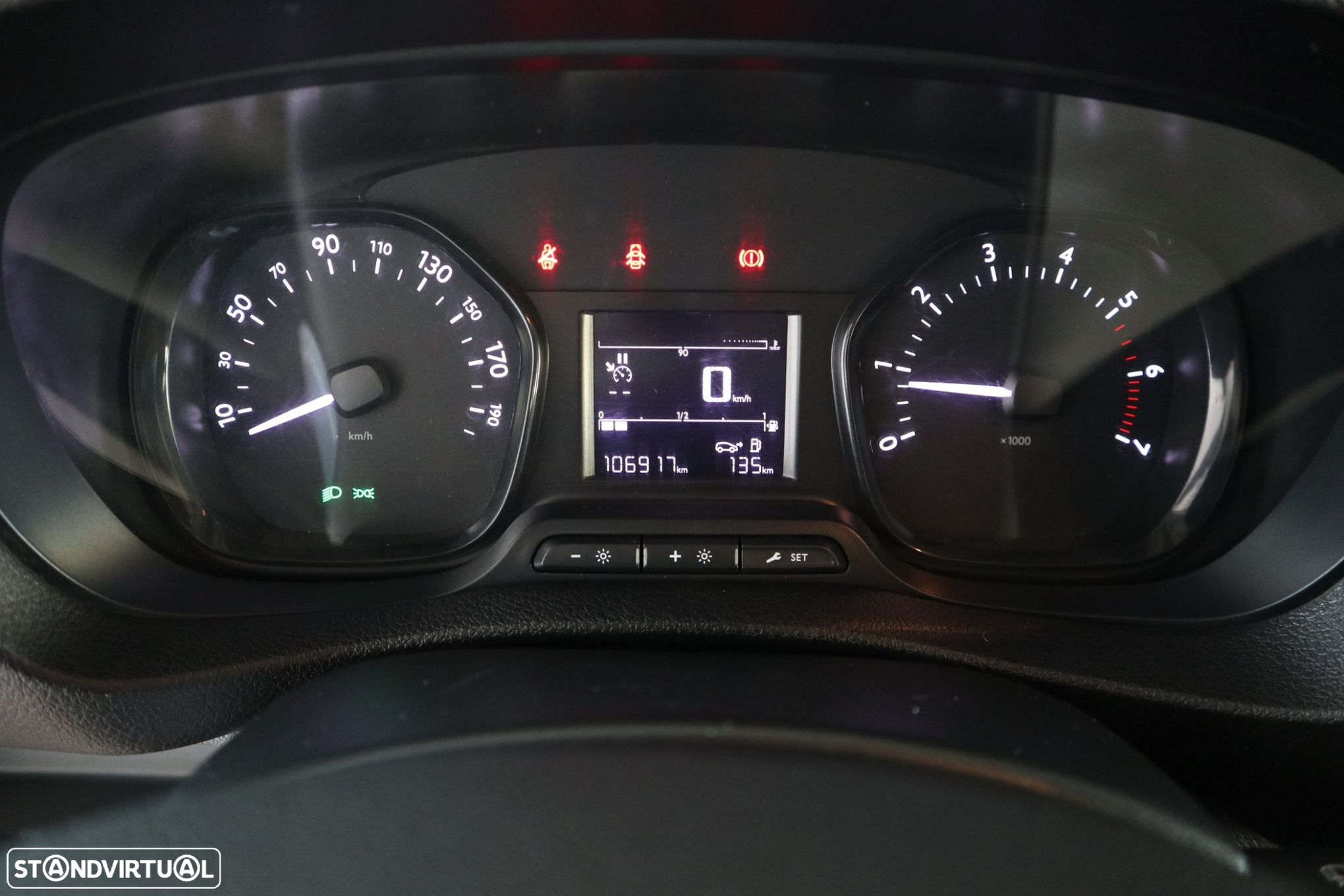 Opel Vivaro 1.5 CDTi L3H1 Essentia - 17