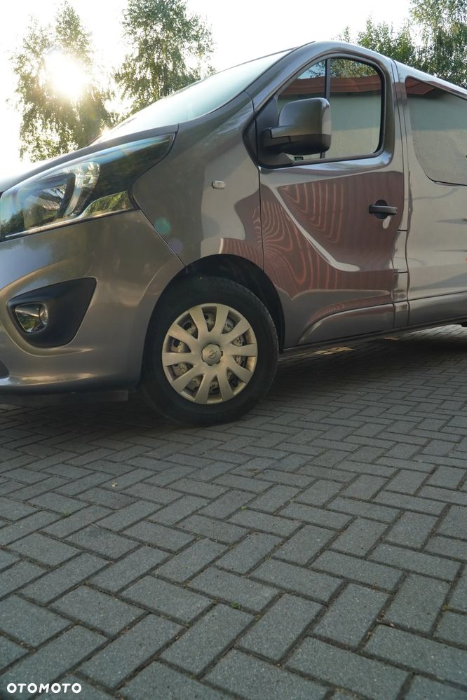 Opel Vivaro - 8
