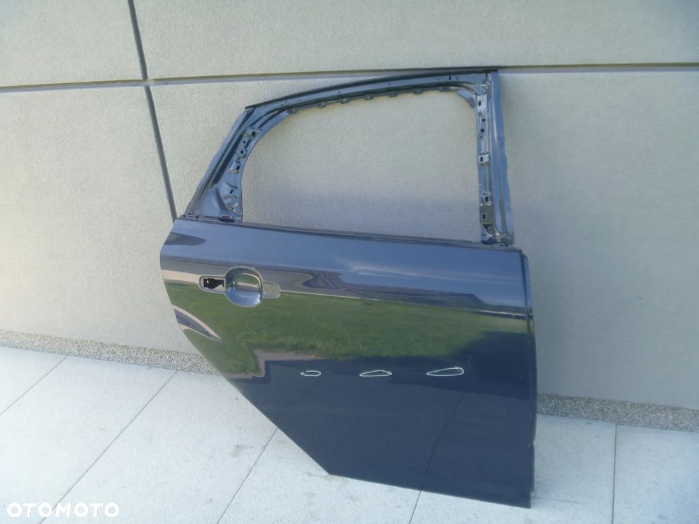 FORD FOCUS MK3 SEDAN HB DRZWI TYLNE PRAWE - 2