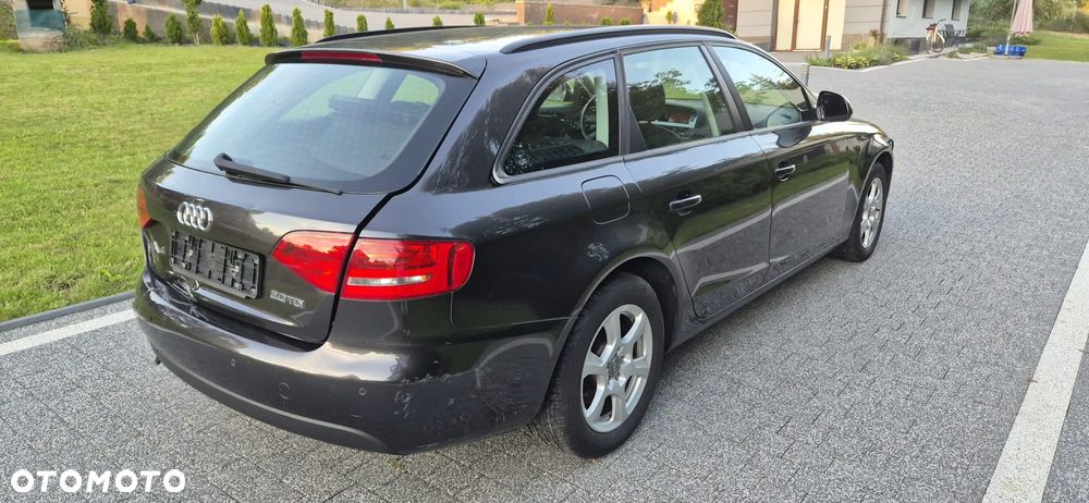 Audi A4 Avant 2.0 TDI DPF Ambiente - 6