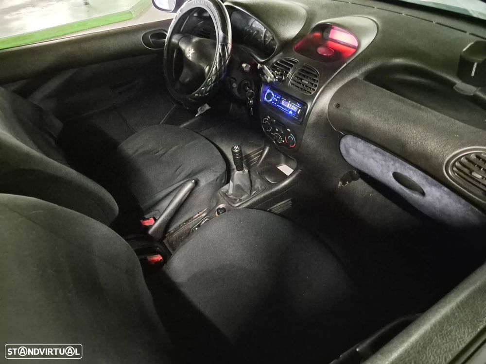 Peugeot 206 1.1 XT - 10