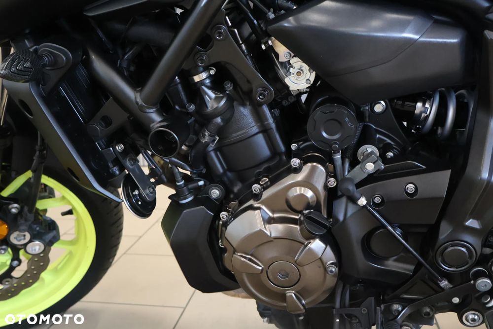 Yamaha MT - 22