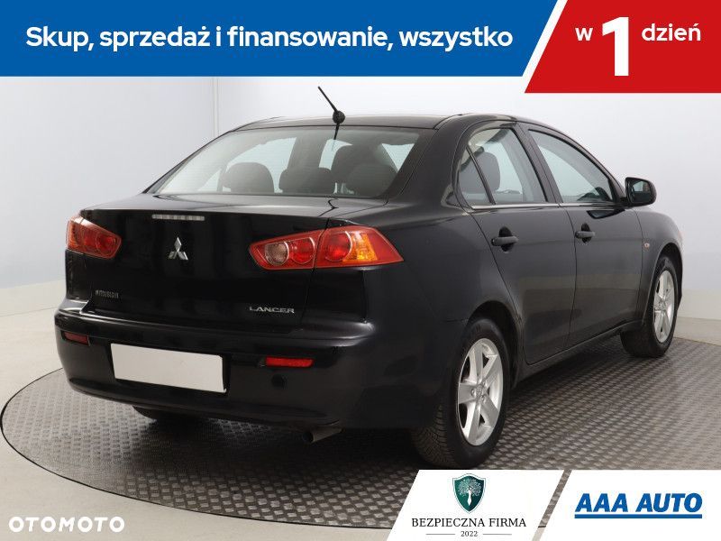Mitsubishi Lancer - 7