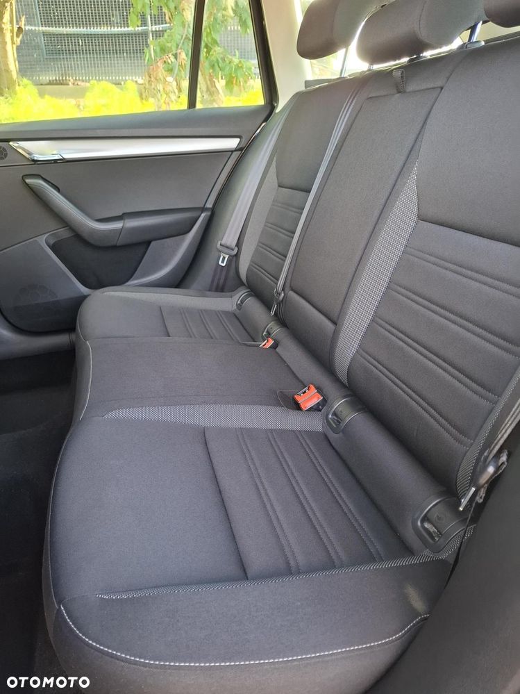 Skoda Octavia 1.4 TSI Ambition - 11