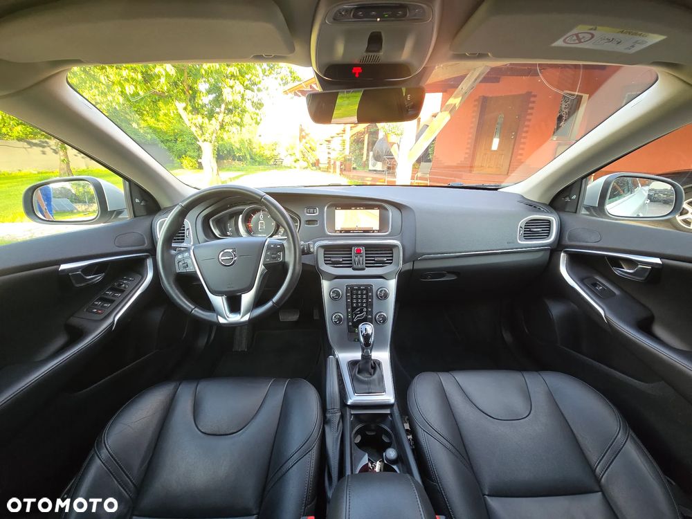 Volvo V40 D3 Geartronic Inscription - 11