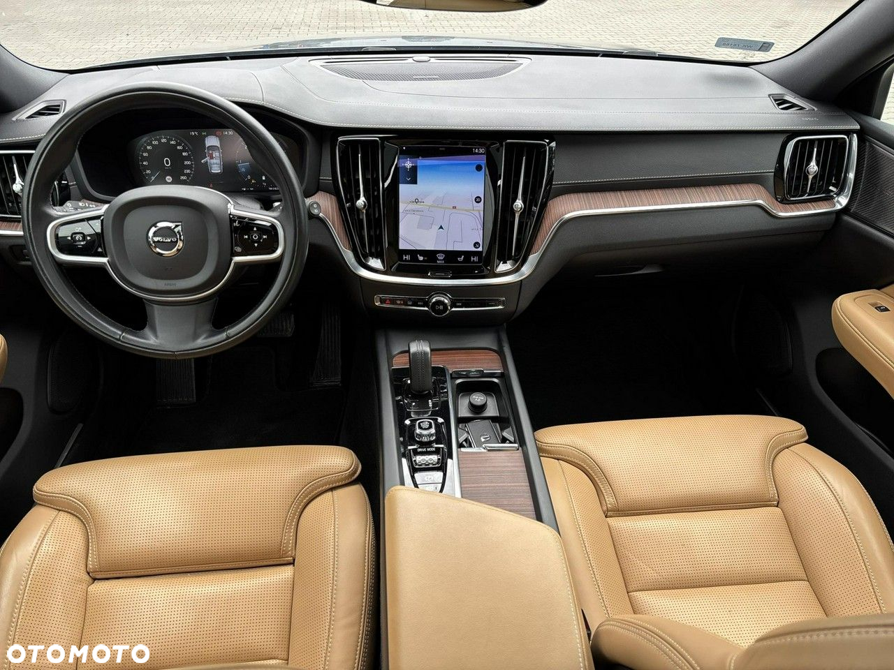 Volvo V60 Cross Country - 13
