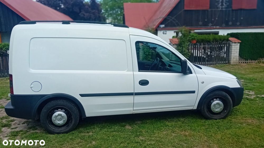 Opel COMBO - 8