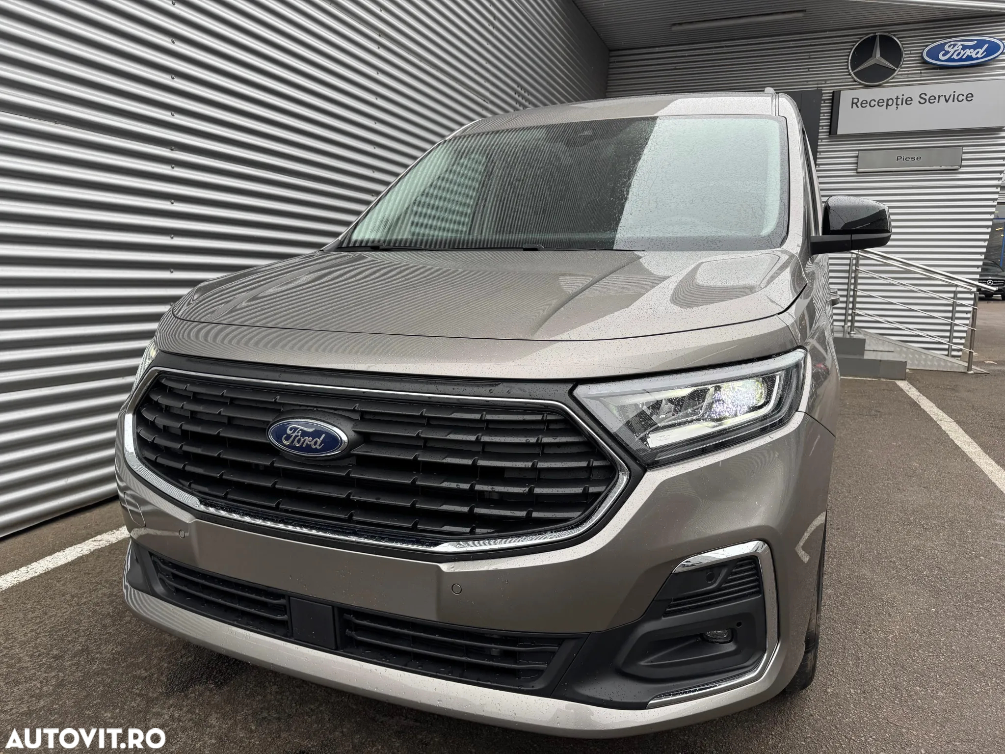 Ford Tourneo Connect 2.0L EcoBlue LWB Titanium - 8
