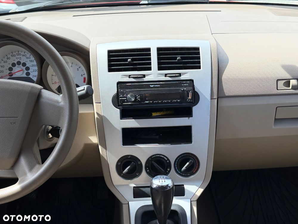 Dodge Caliber 1.8 SE - 26
